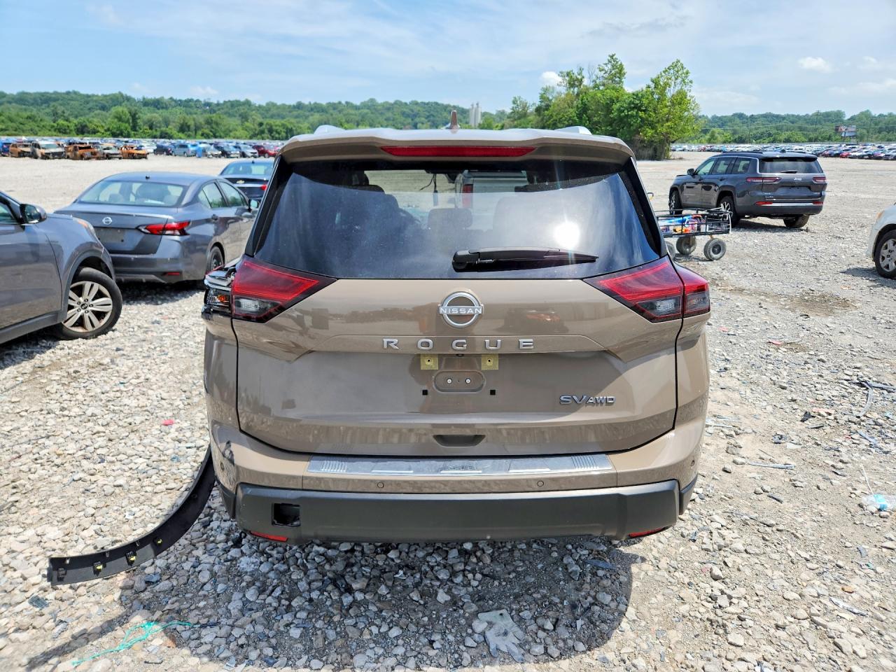 2024 NISSAN ROGUE