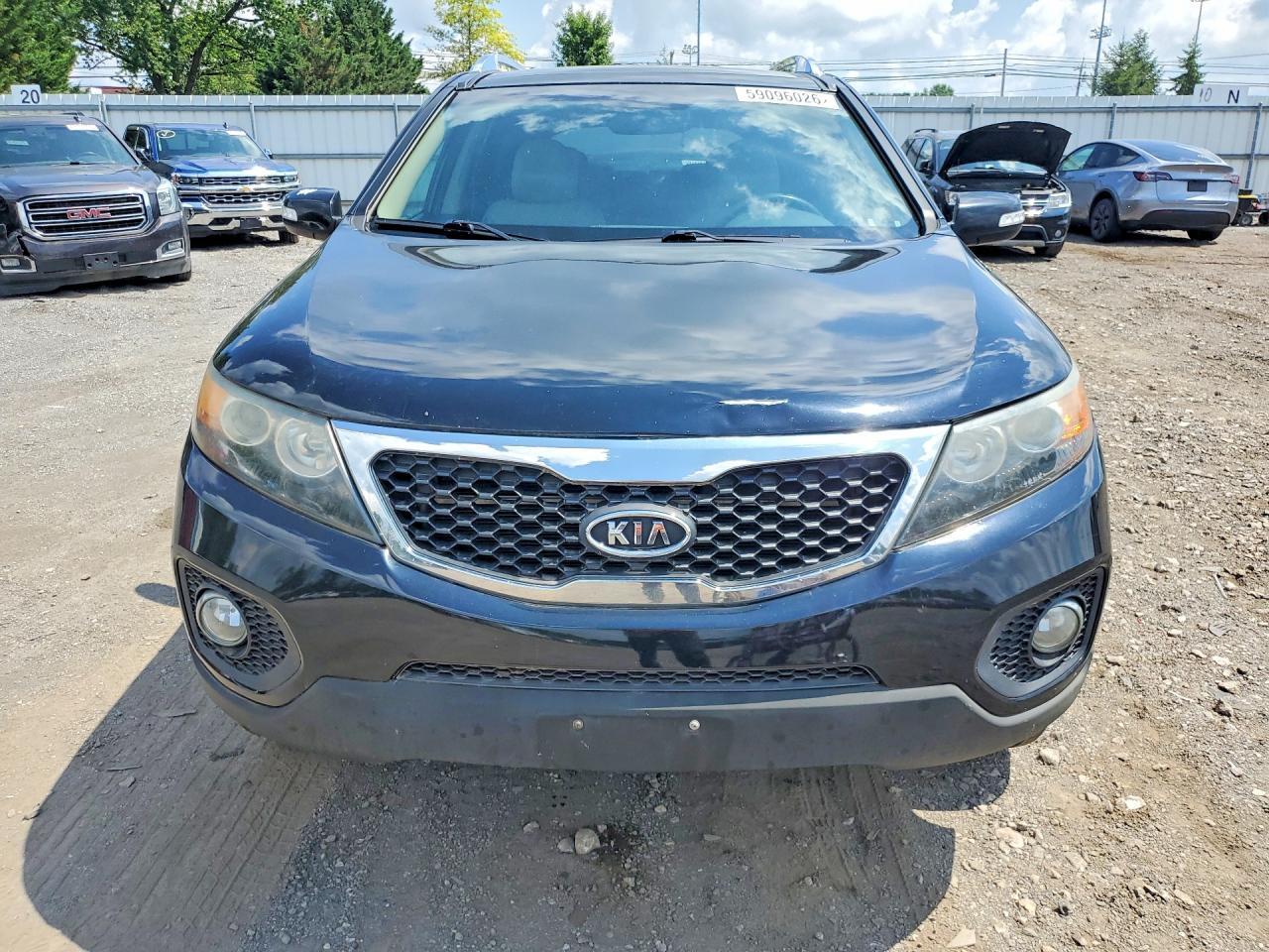 2011 KIA SORENTO