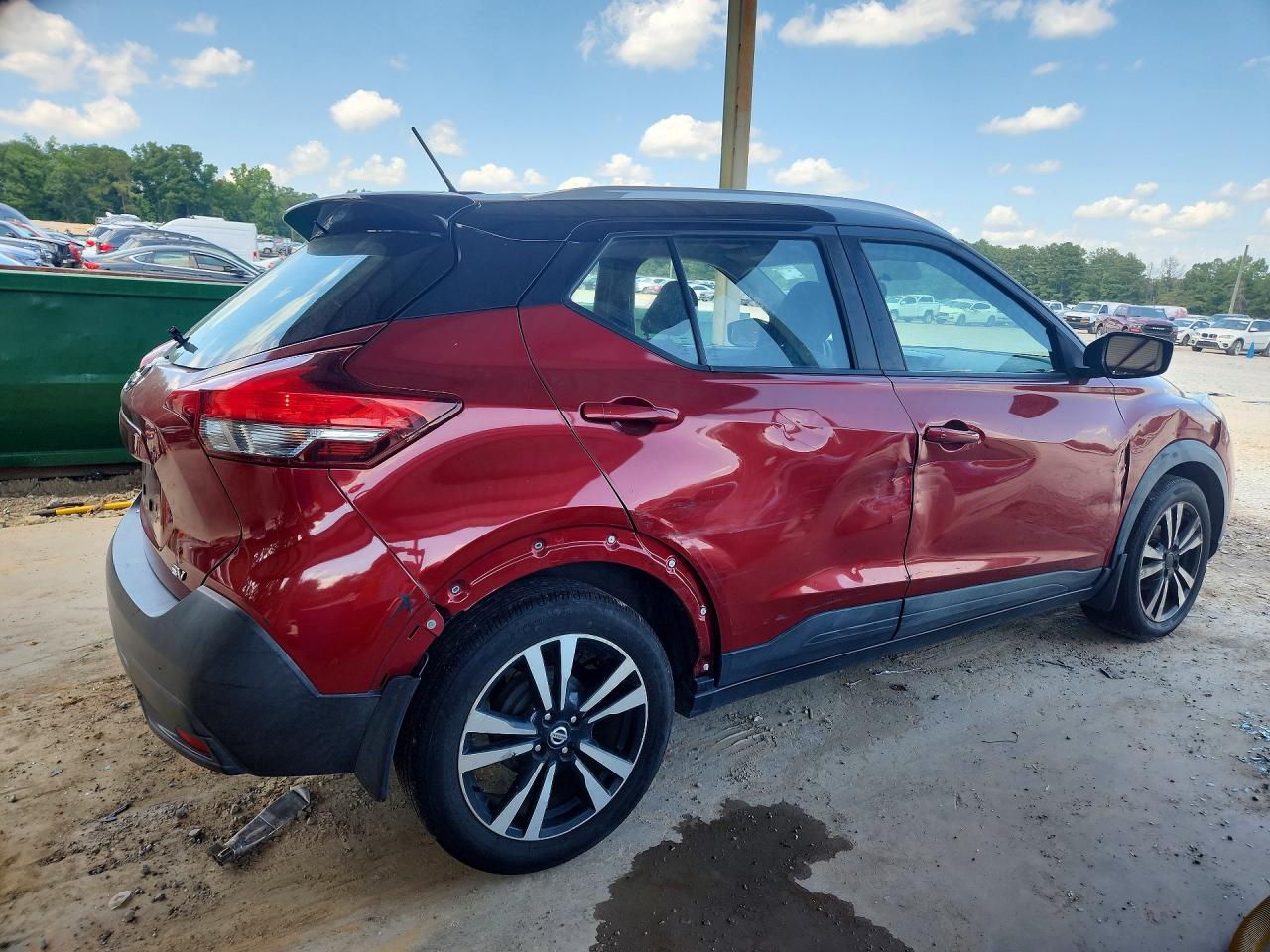 2019 NISSAN KICKS