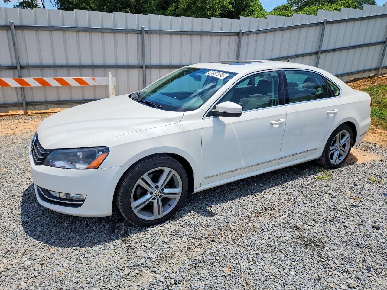 2015 VOLKSWAGEN PASSAT