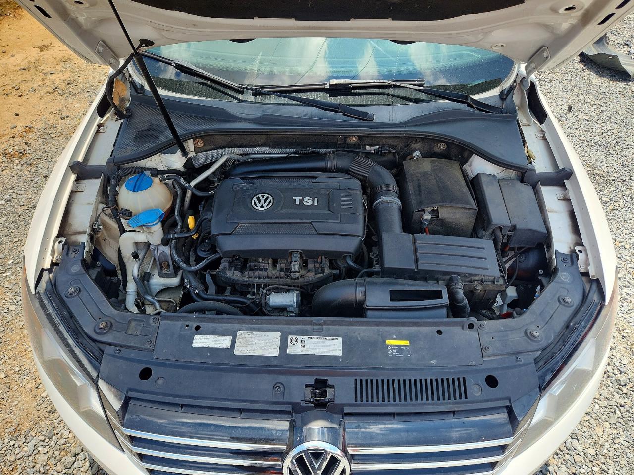 2015 VOLKSWAGEN PASSAT