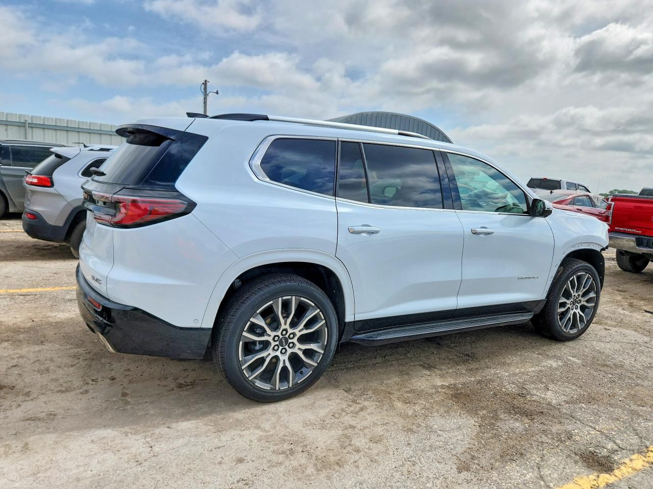 2026 GMC ACADIA DEN