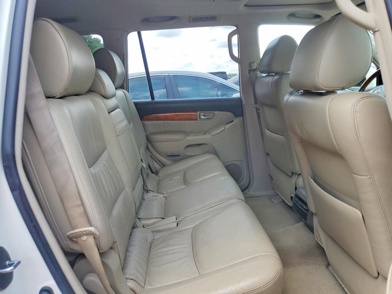 2004 LEXUS GX