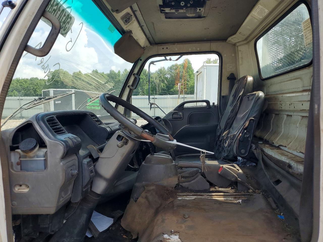 2002 ISUZU NPR