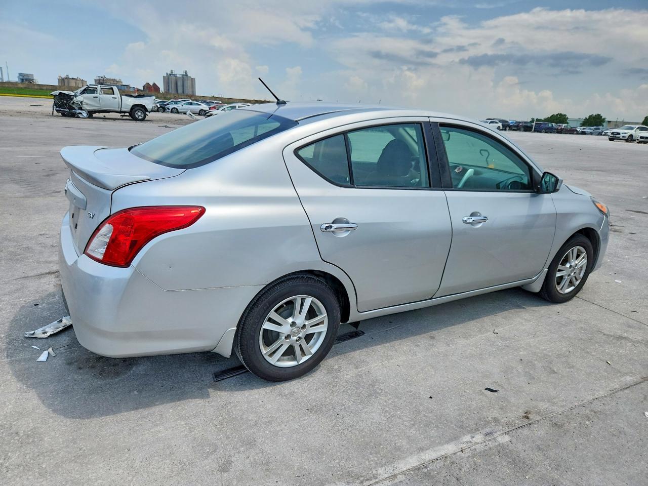 2019 NISSAN VERSA