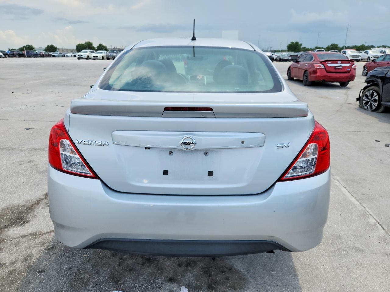 2019 NISSAN VERSA