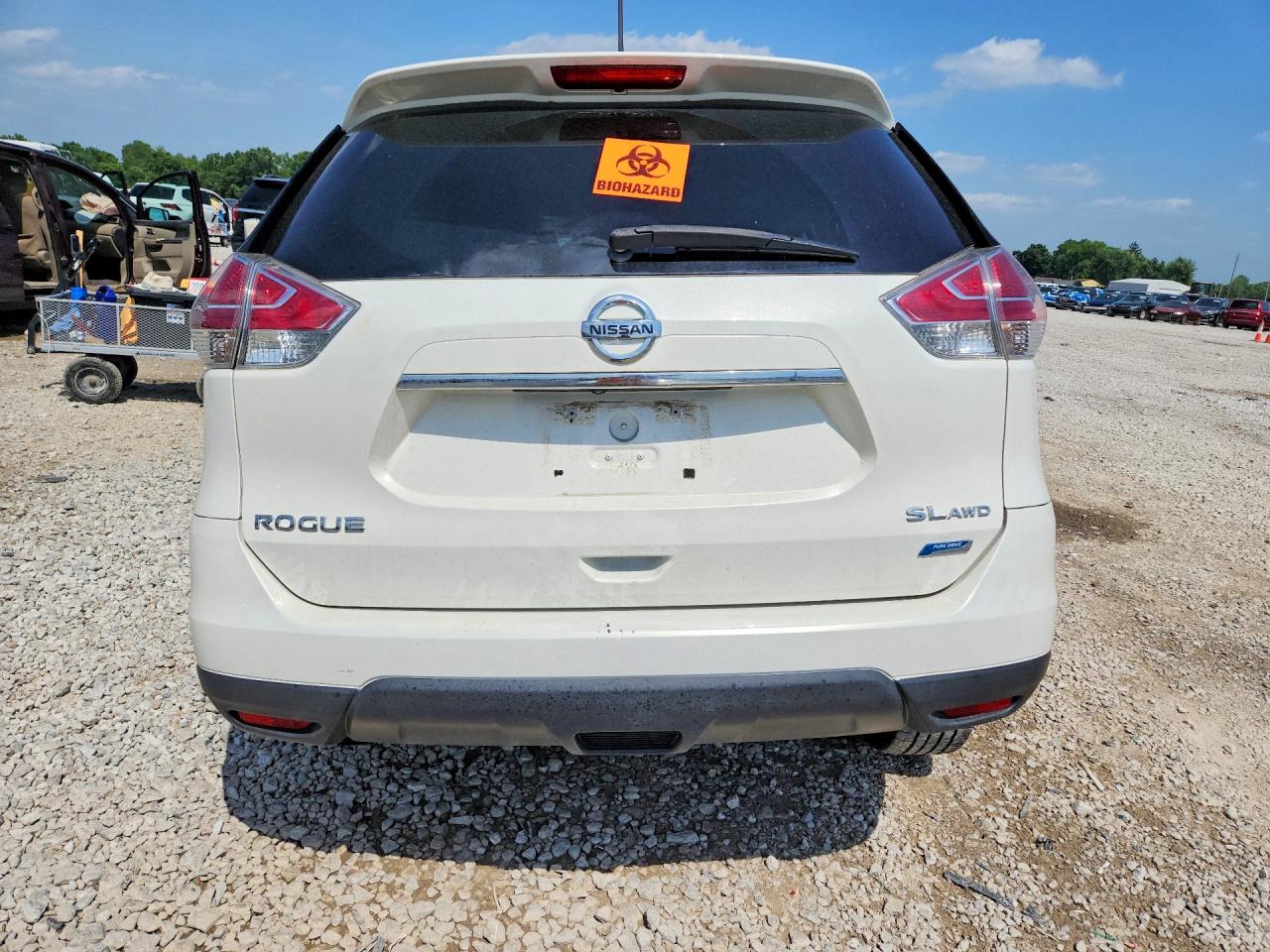 2014 NISSAN ROGUE