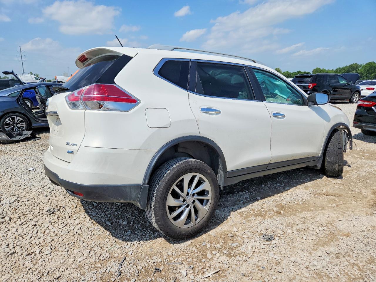 2014 NISSAN ROGUE