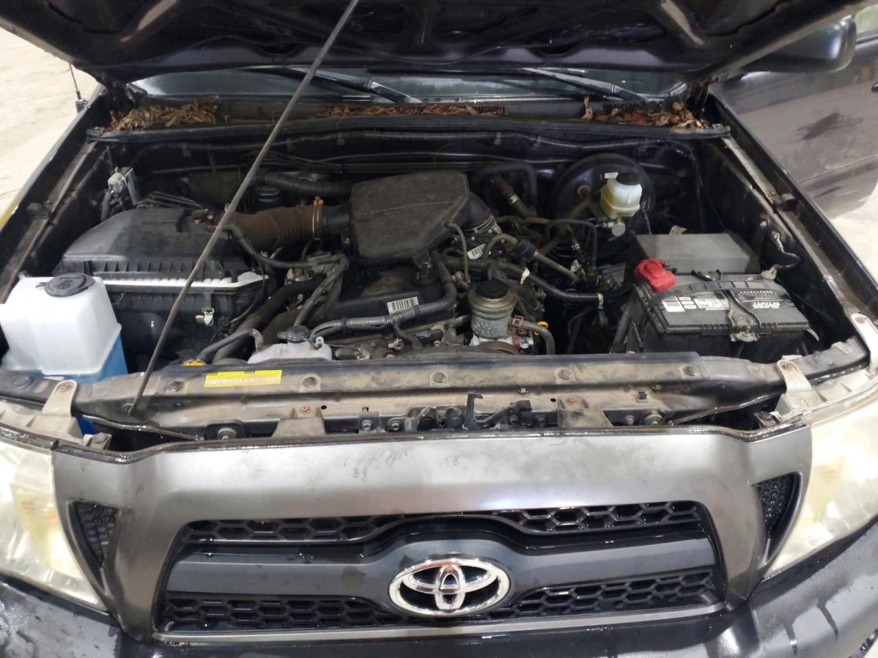 2011 TOYOTA TACOMA