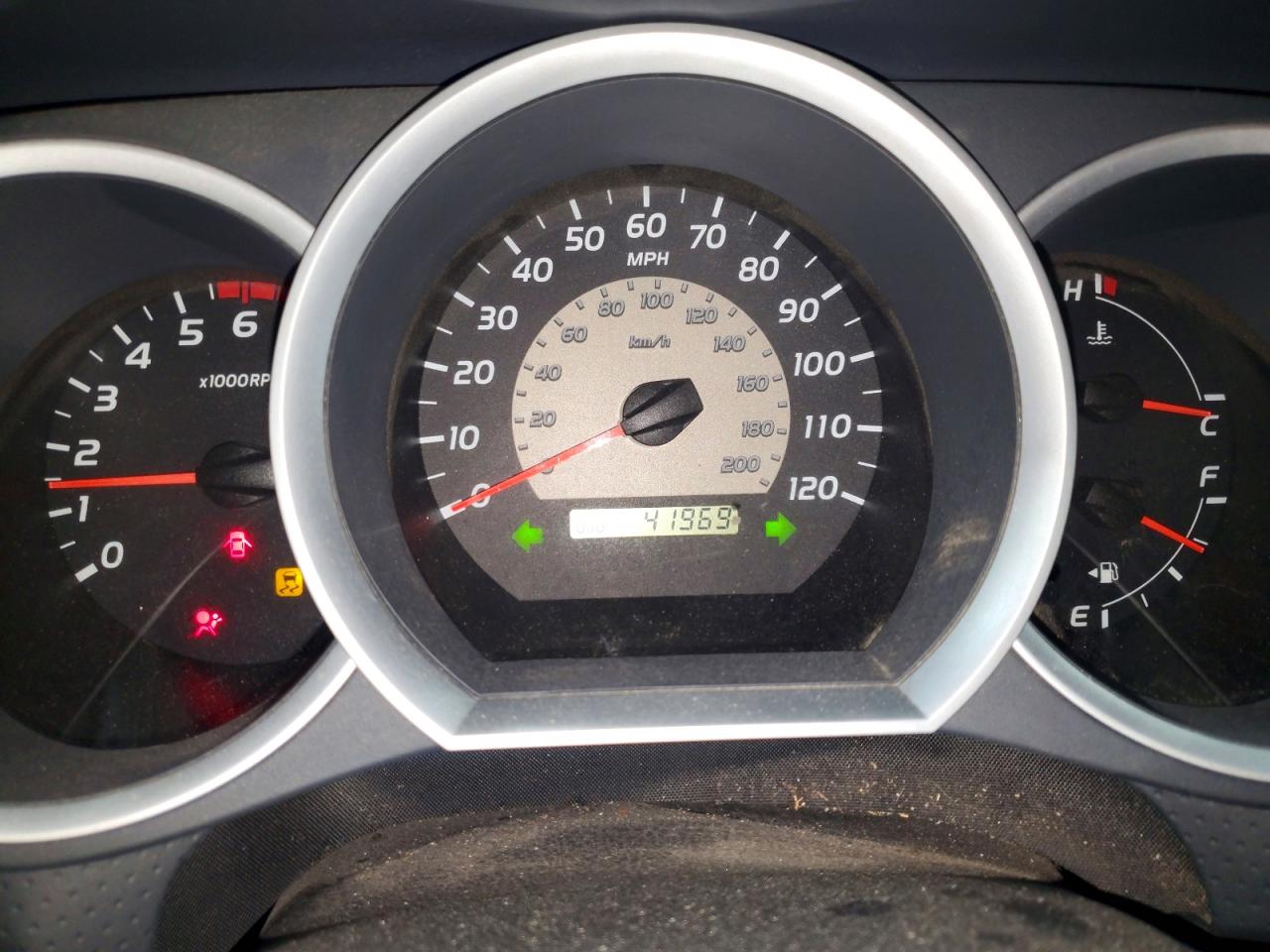 2011 TOYOTA TACOMA