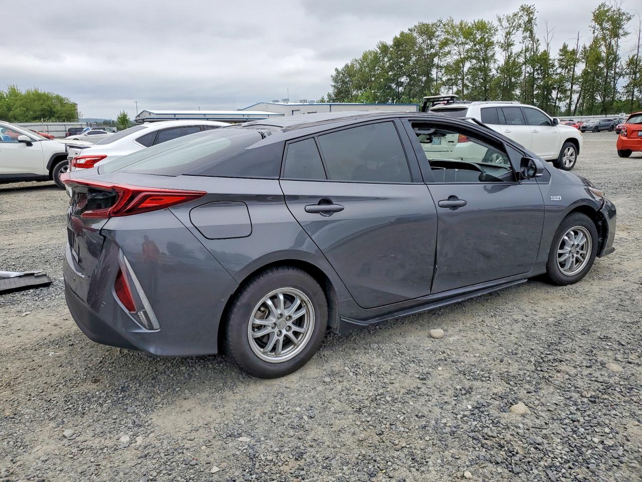 2017 TOYOTA PRIUS