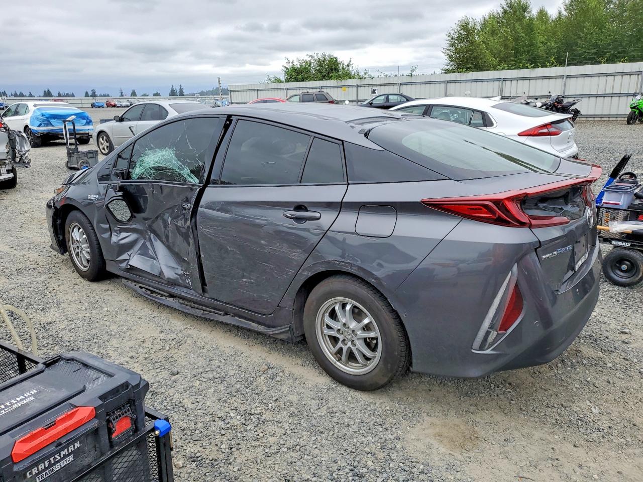 2017 TOYOTA PRIUS