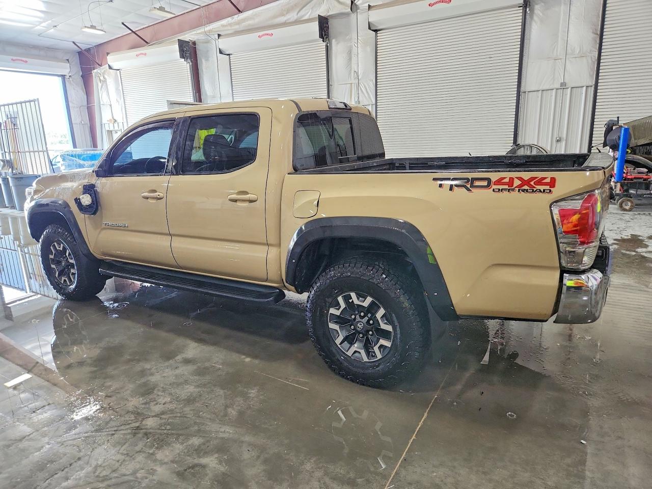 2017 TOYOTA TACOMA