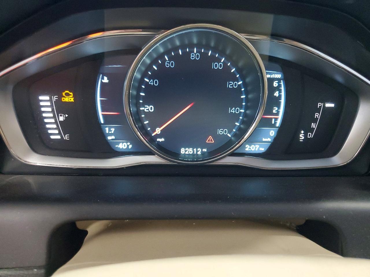 2015 VOLVO XC60