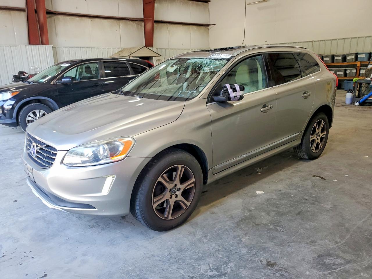 2015 VOLVO XC60