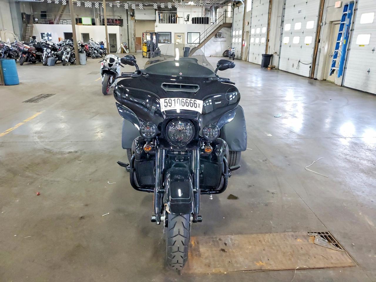 2025 HARLEY-DAVIDSON FL