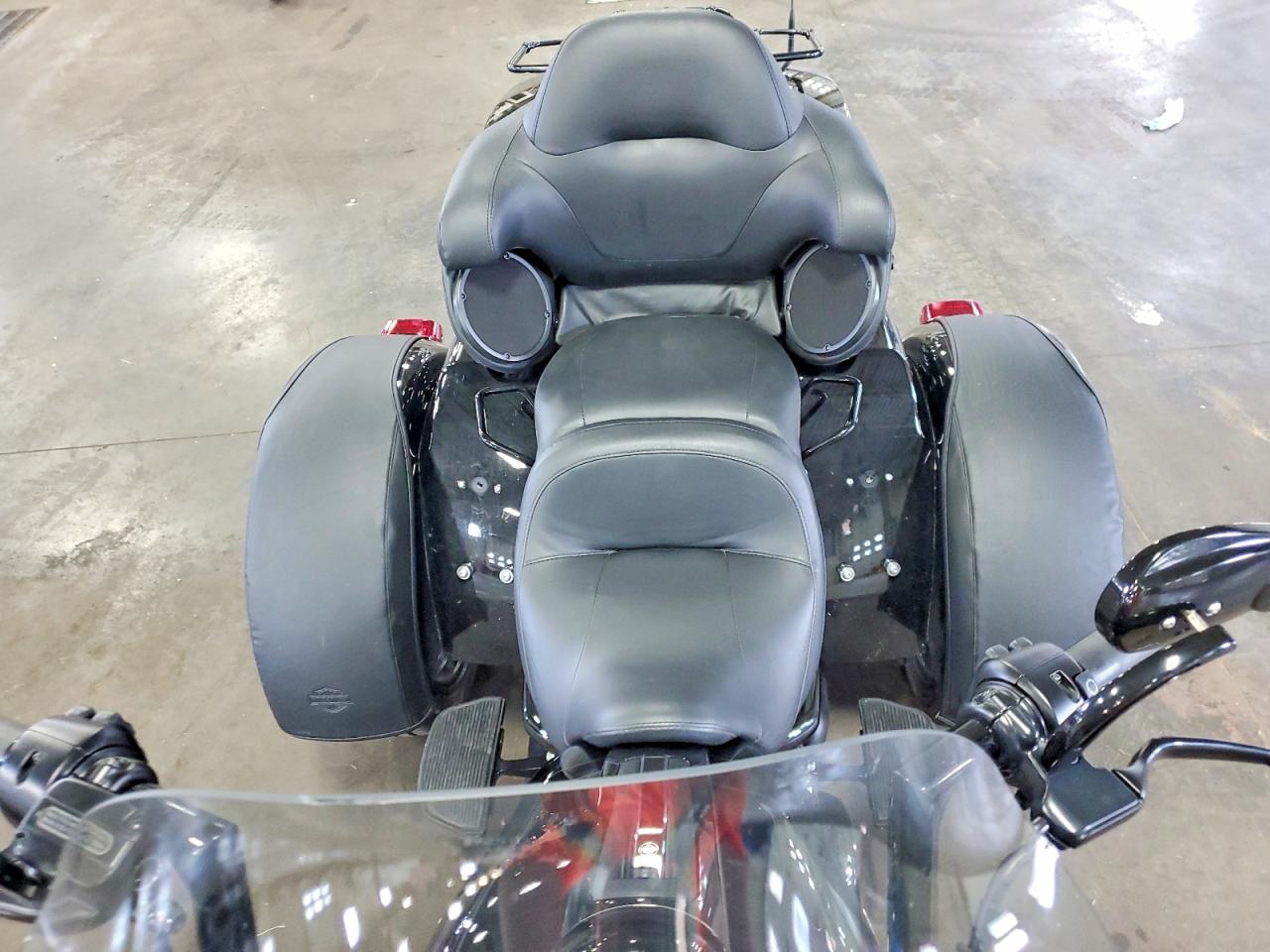 2025 HARLEY-DAVIDSON FL