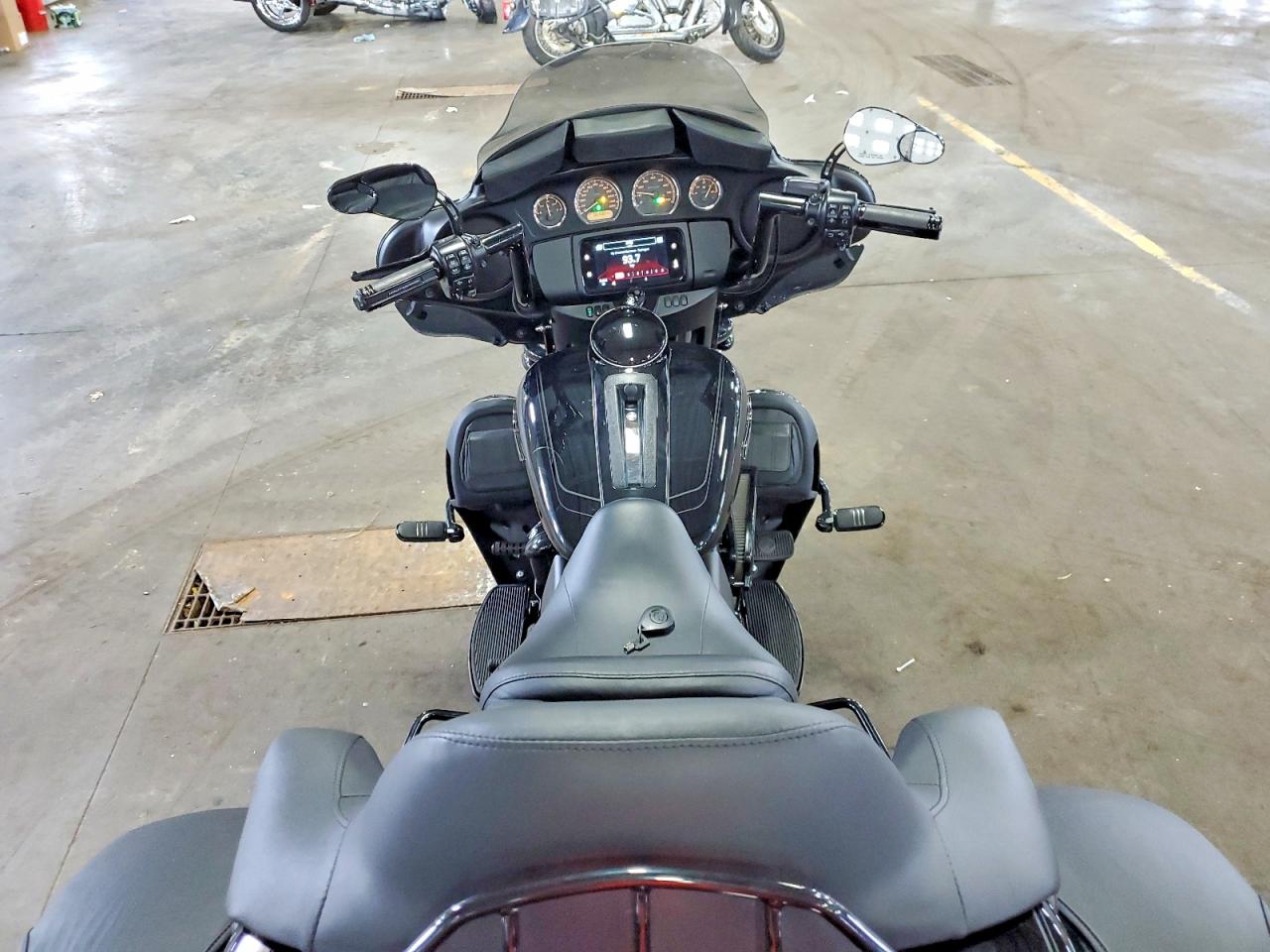 2025 HARLEY-DAVIDSON FL