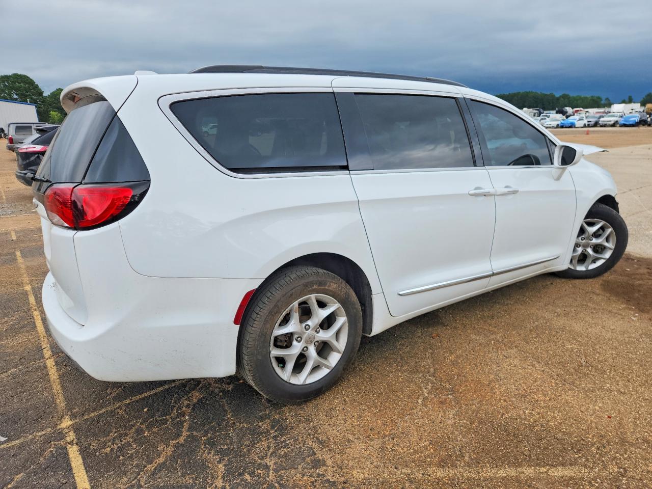 2017 CHRYSLER PACIFICA