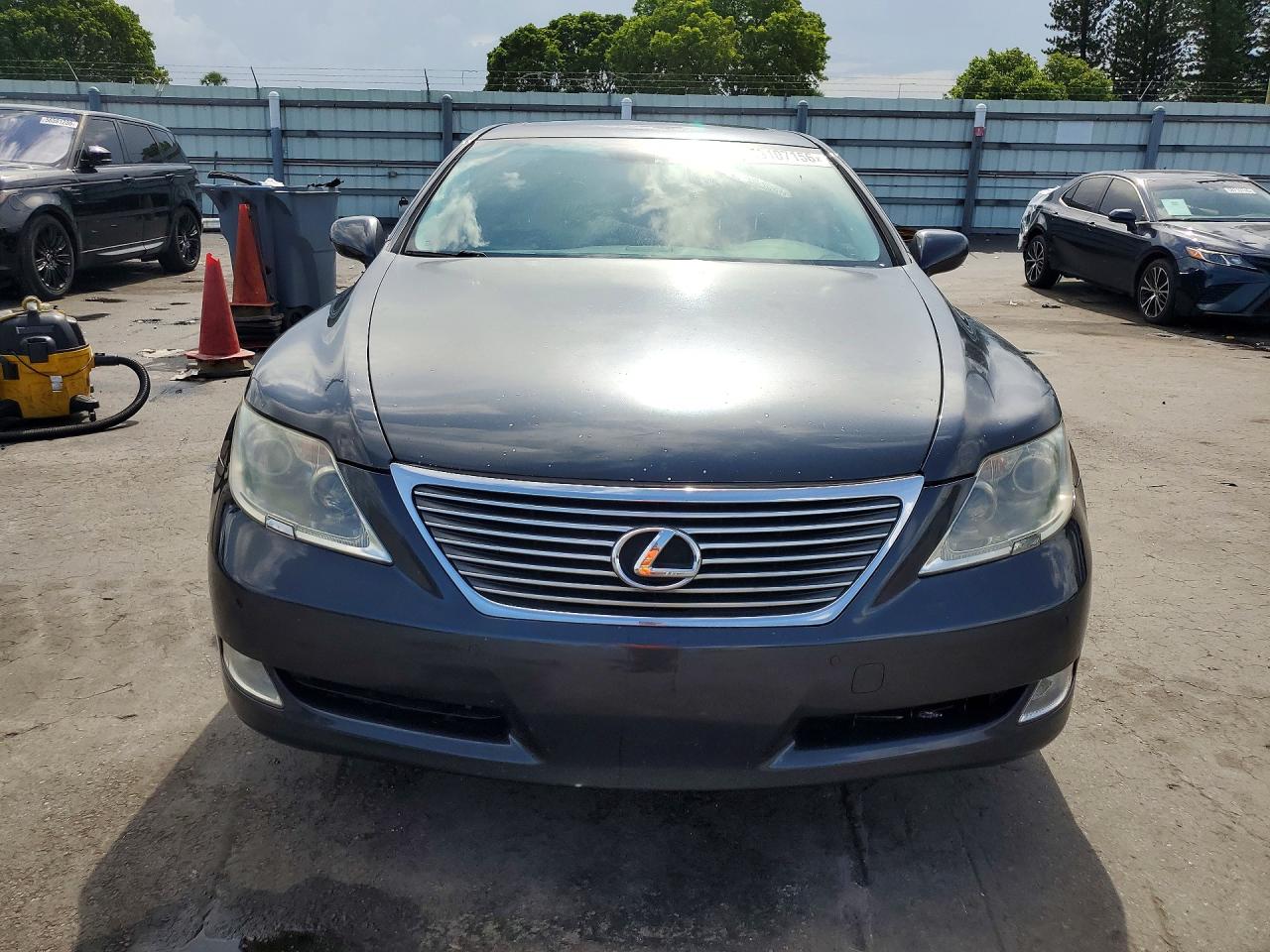 2009 LEXUS LS460