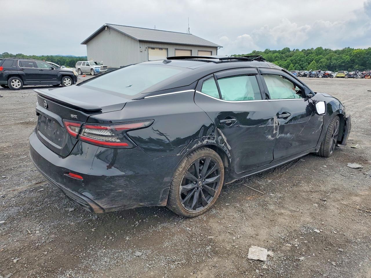 2022 NISSAN MAXIMA