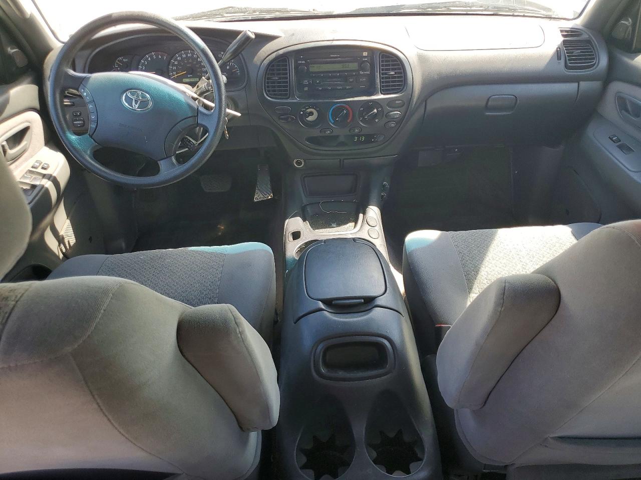 2004 TOYOTA TUNDRA