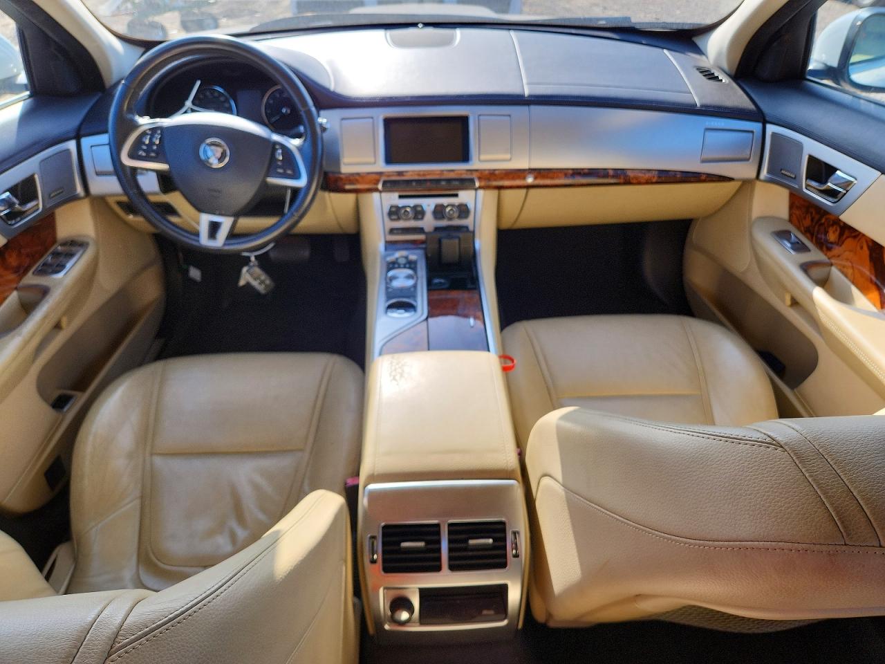2015 JAGUAR XF