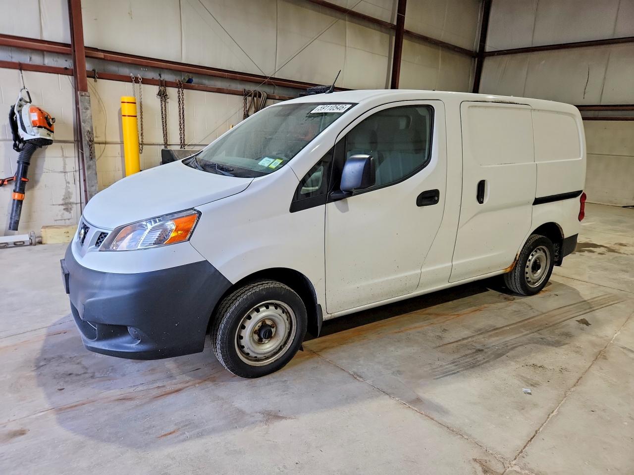 2015 NISSAN NV