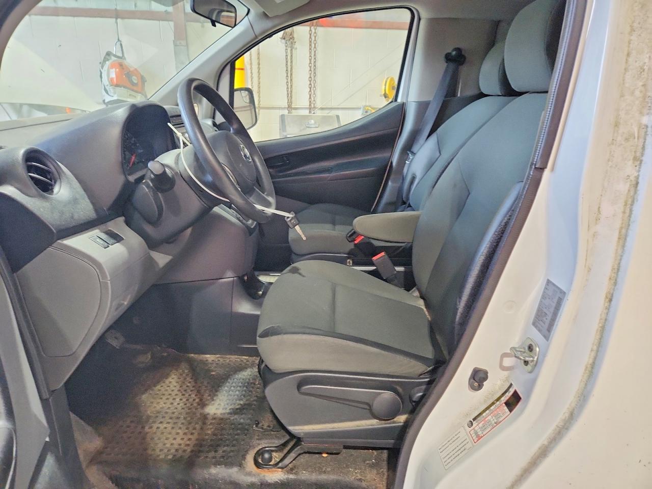 2015 NISSAN NV