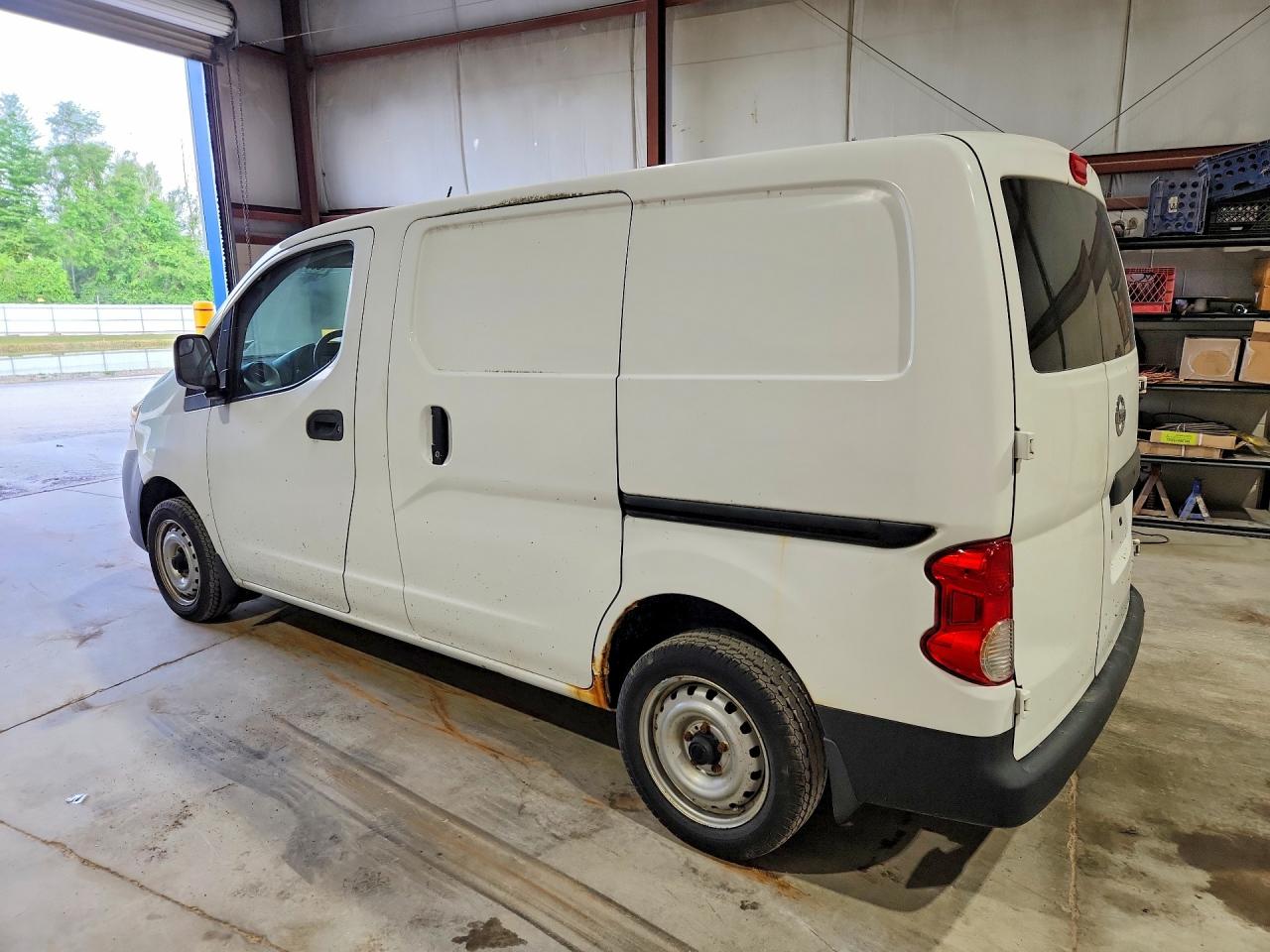 2015 NISSAN NV