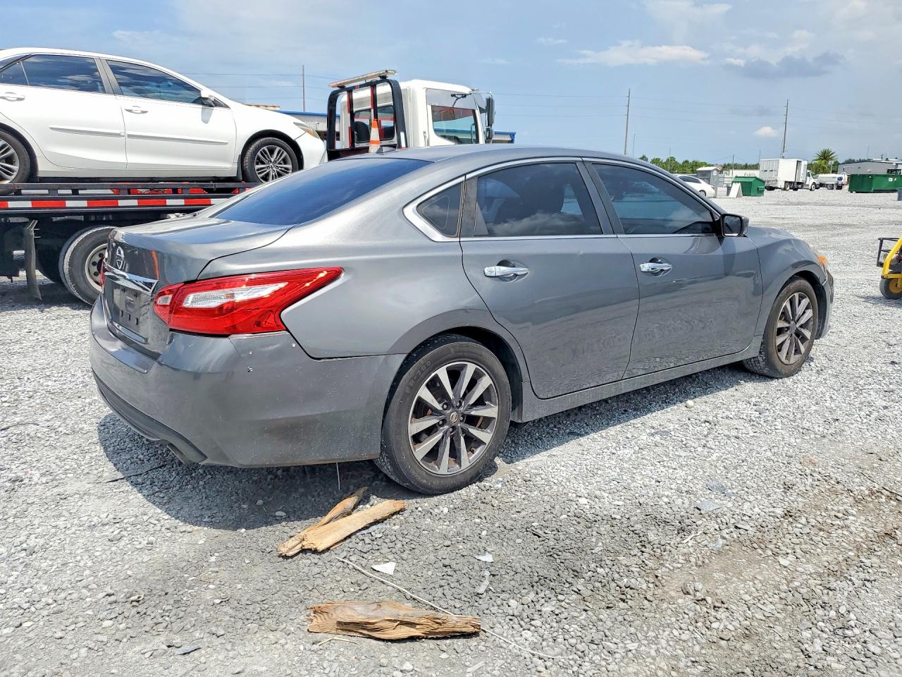 2017 NISSAN ALTIMA