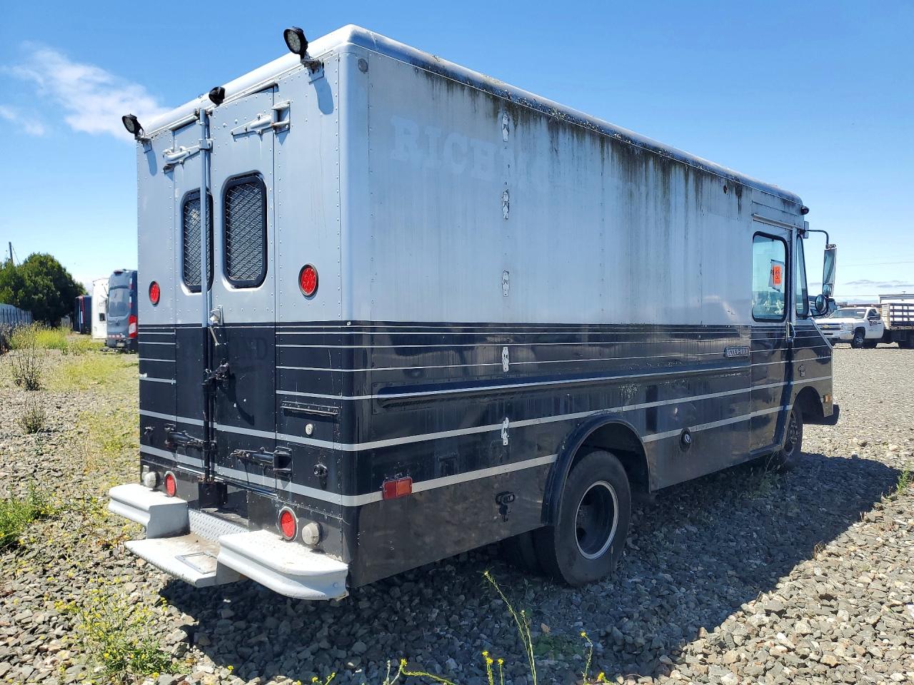 1968 CHEVROLET VAN