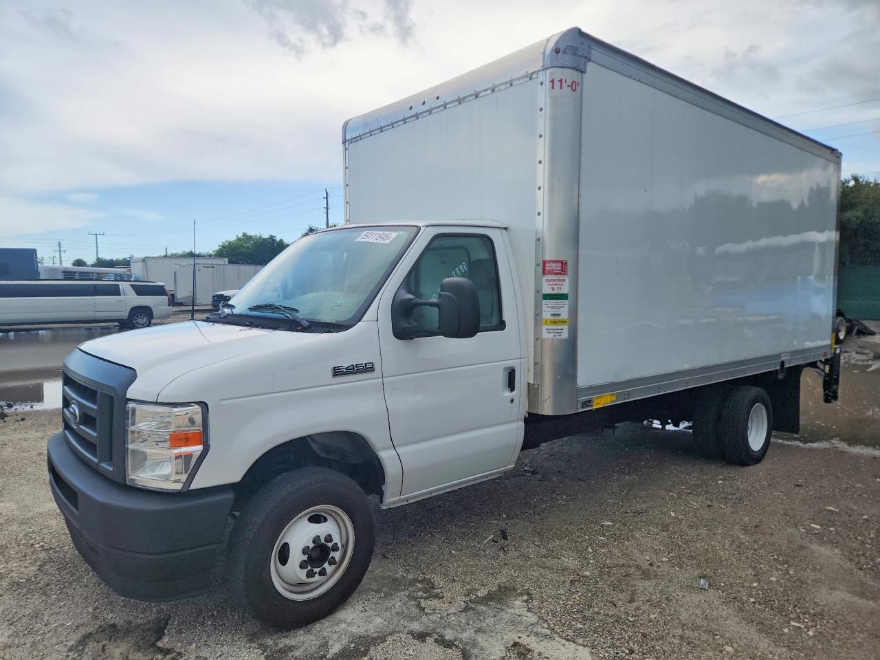 2024 FORD ECONOLINE
