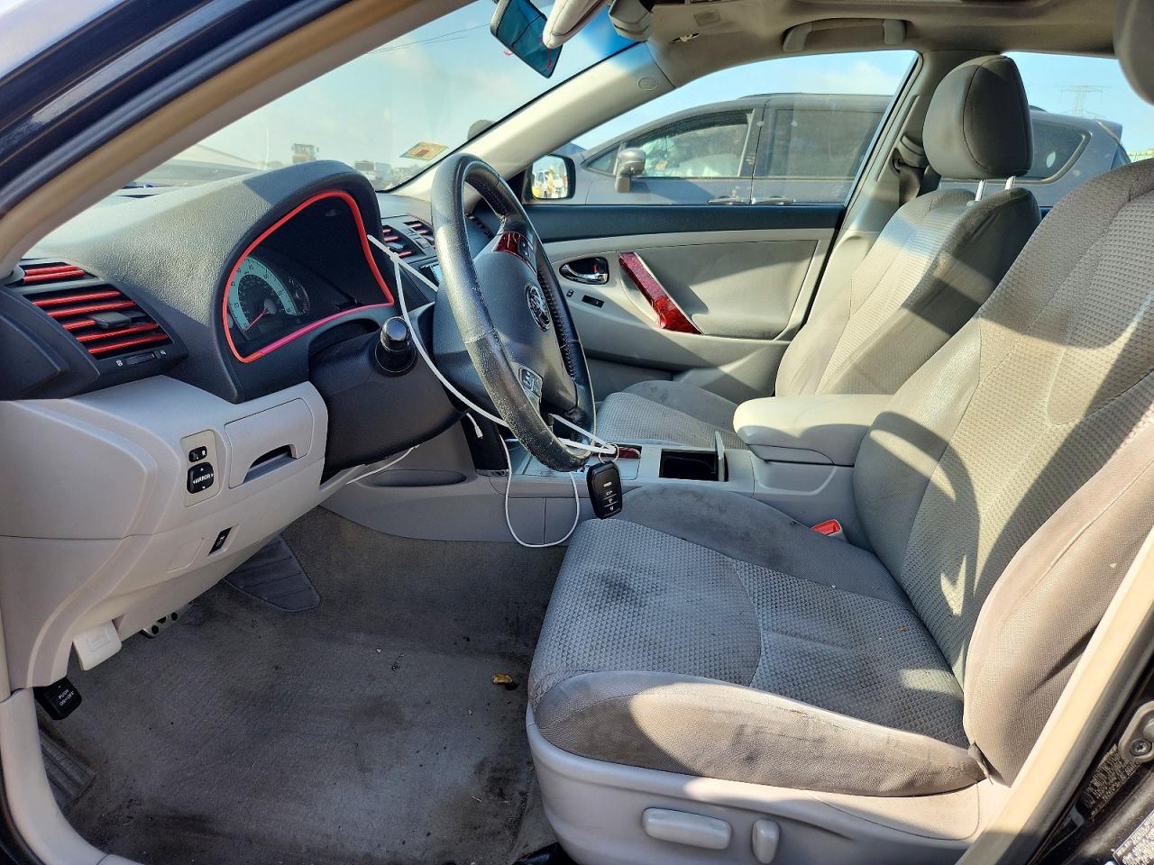 2010 TOYOTA CAMRY