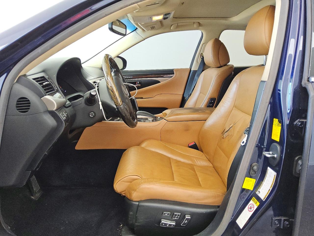 2013 LEXUS LS460