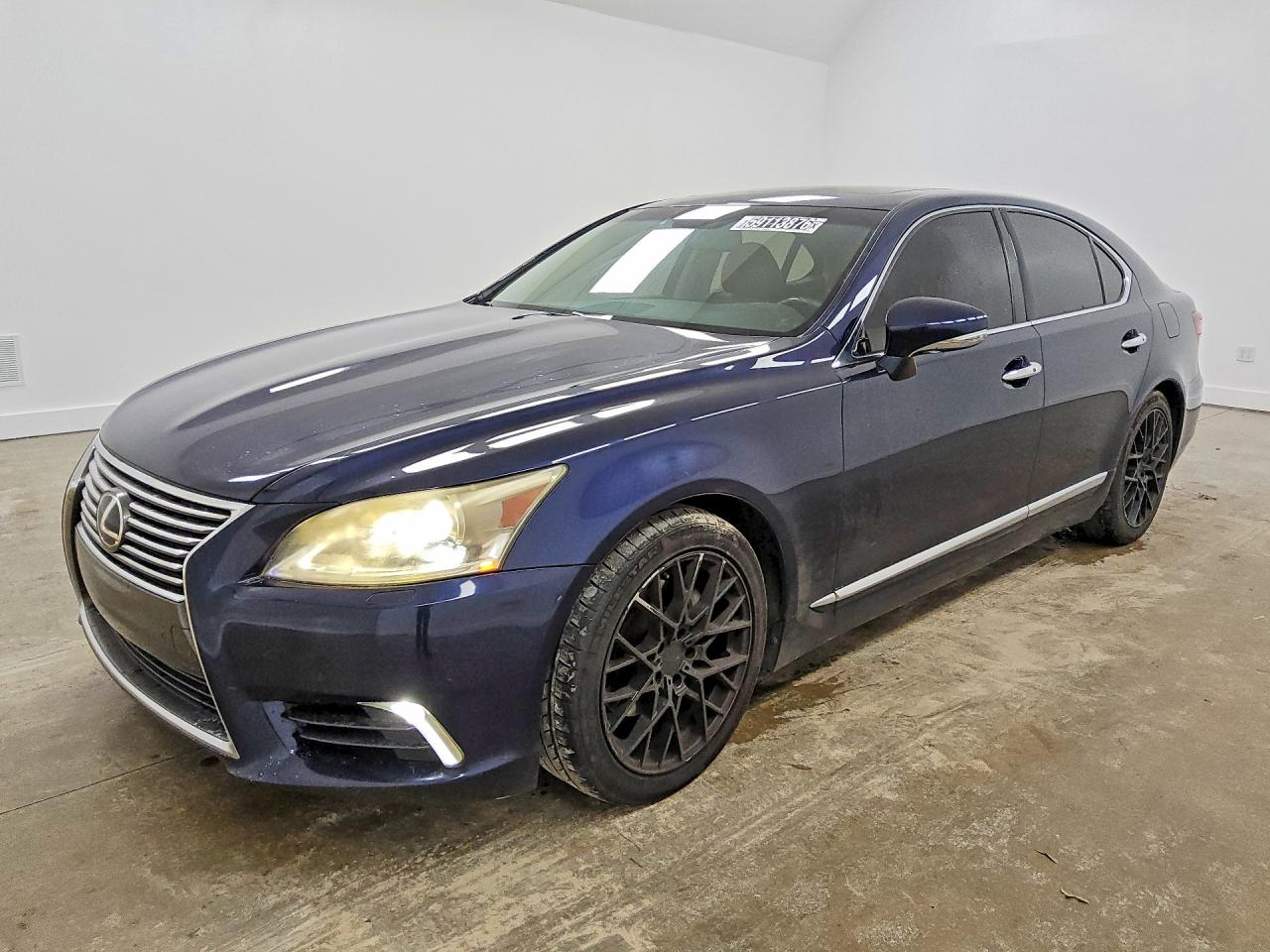2013 LEXUS LS460