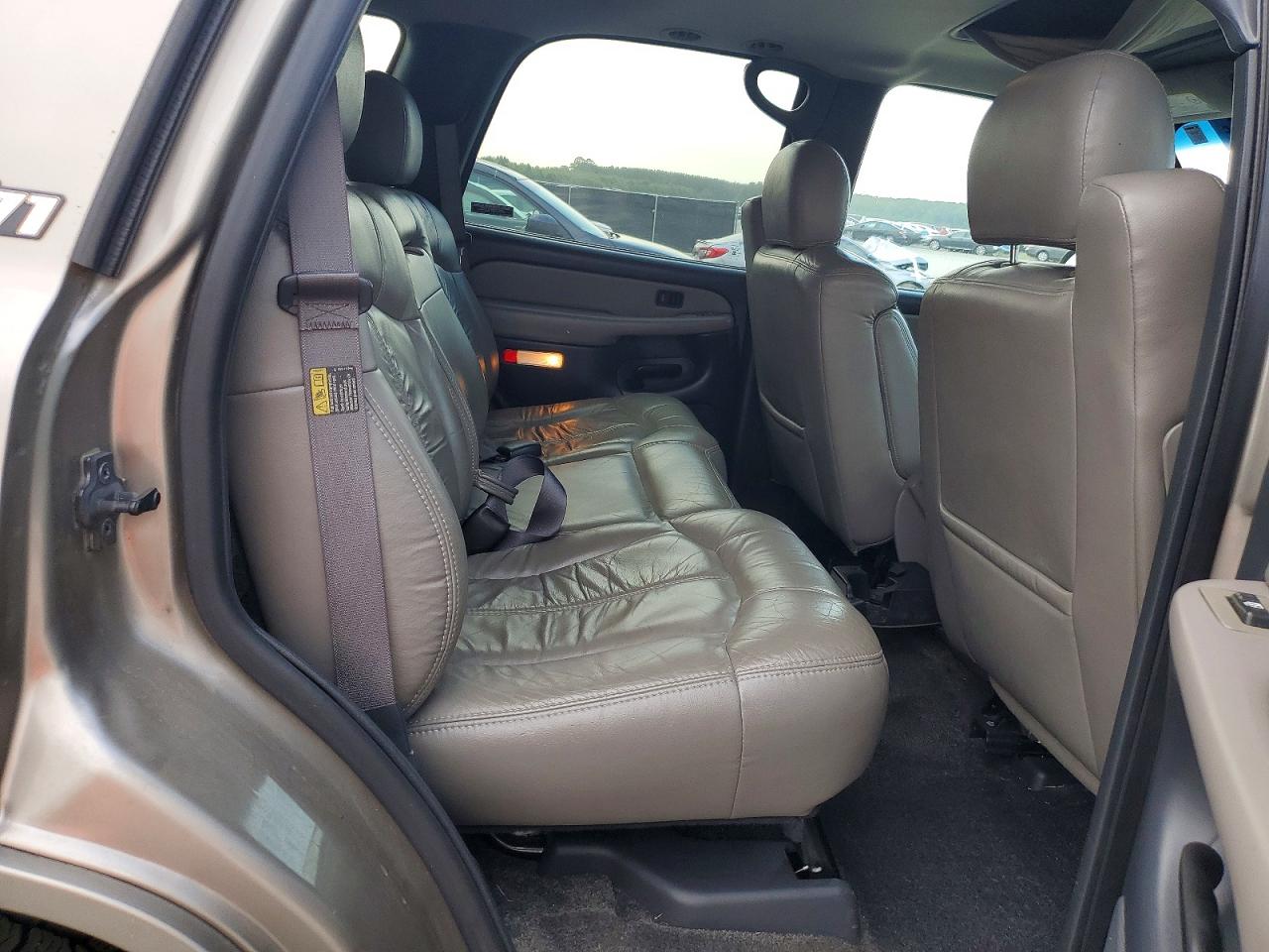 2002 CHEVROLET TAHOE