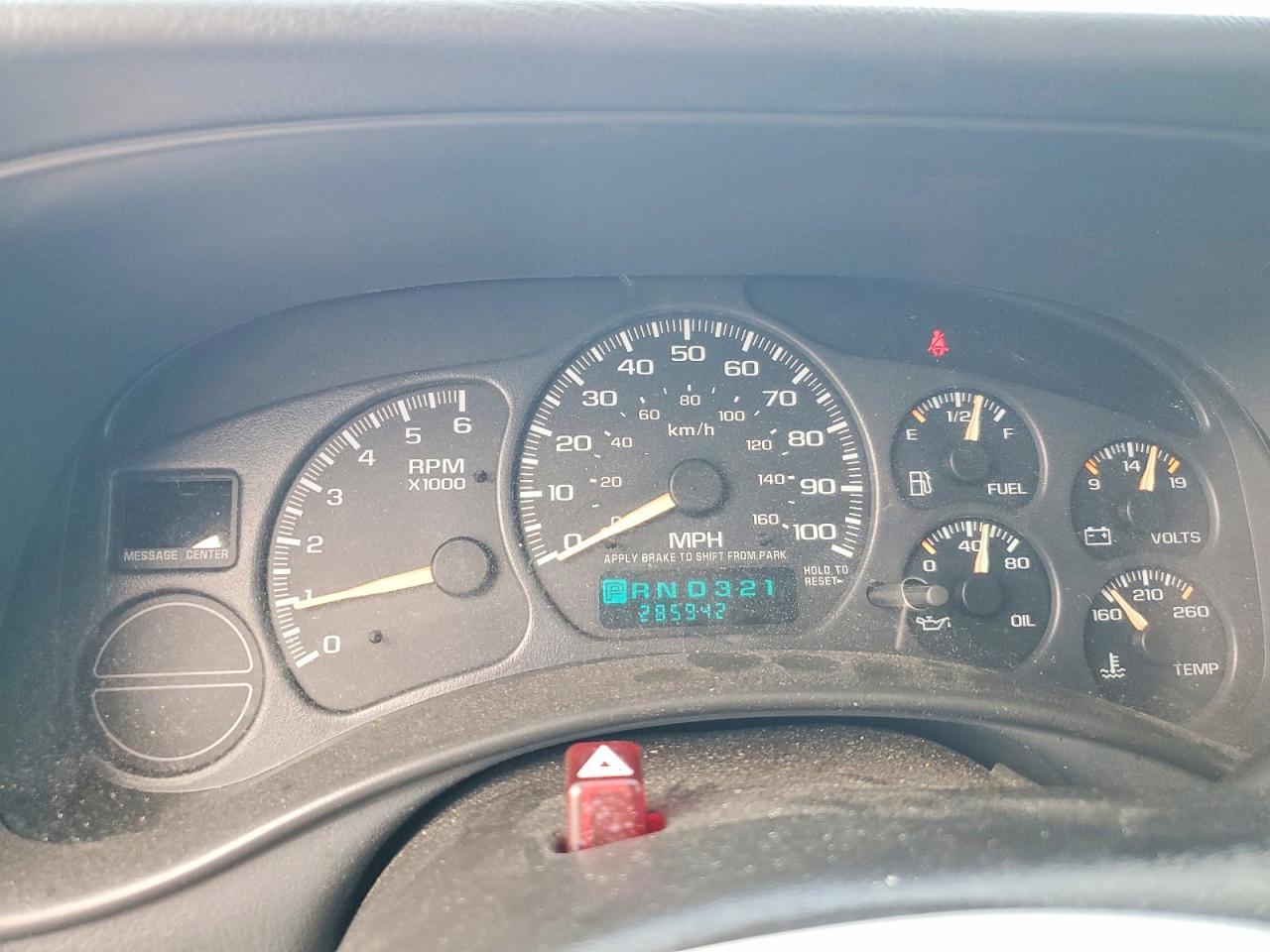 2002 CHEVROLET TAHOE
