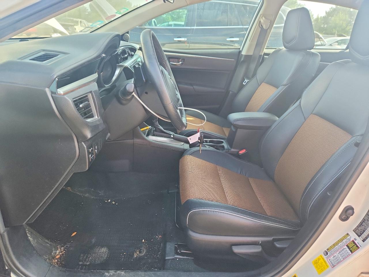 2015 TOYOTA COROLLA