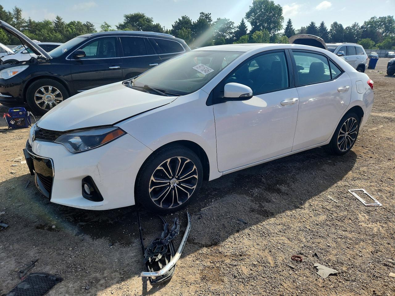 2015 TOYOTA COROLLA