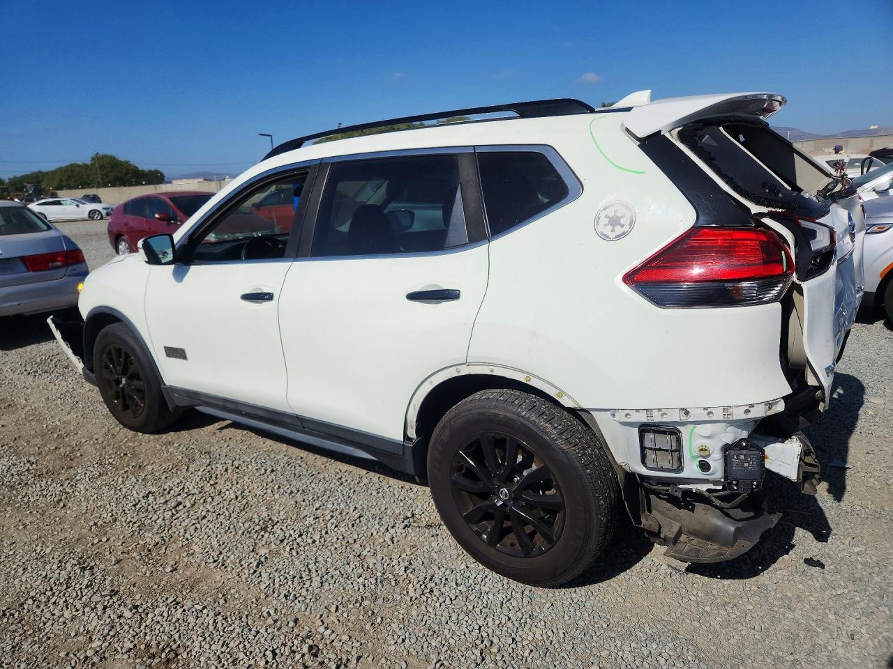 2017 NISSAN ROGUE
