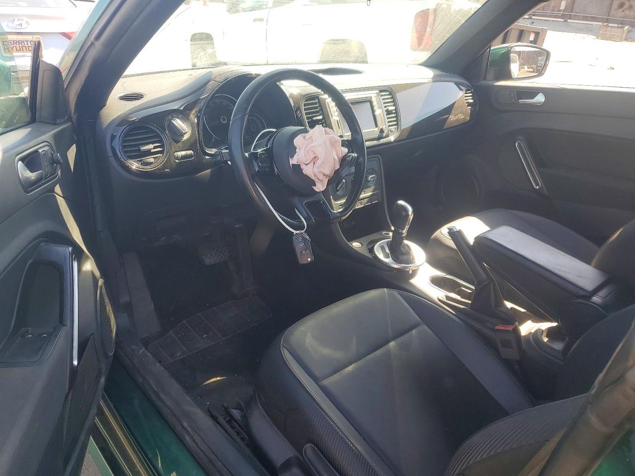 2018 VOLKSWAGEN BEETLE