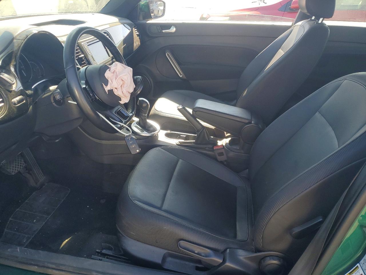 2018 VOLKSWAGEN BEETLE
