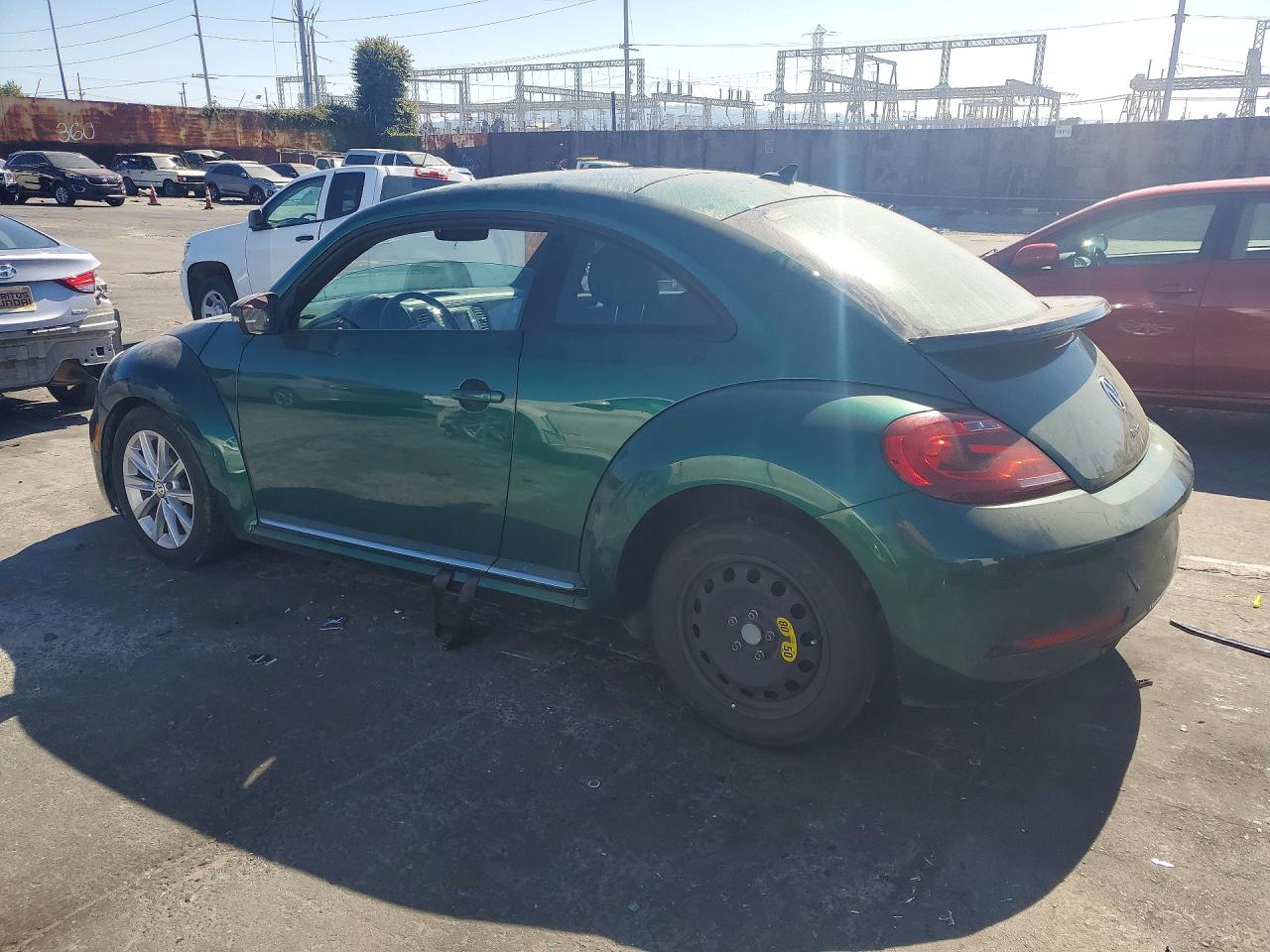2018 VOLKSWAGEN BEETLE