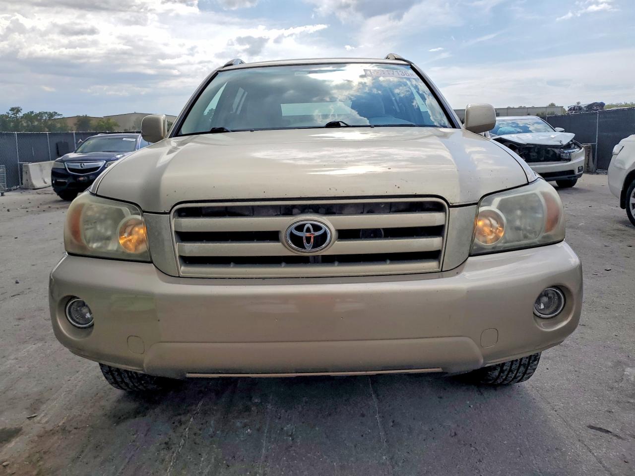 2005 TOYOTA HIGHLANDER