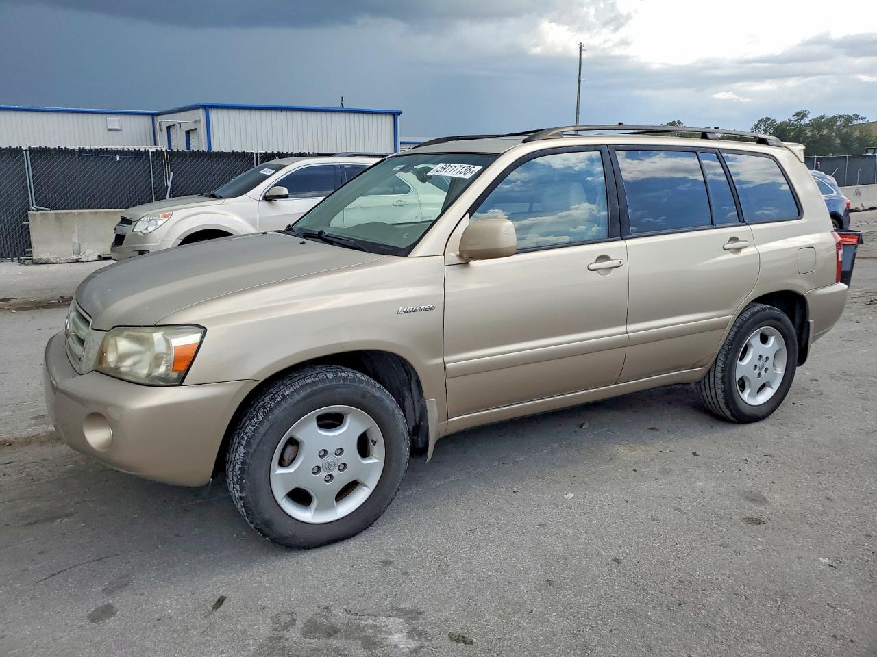 2005 TOYOTA HIGHLANDER