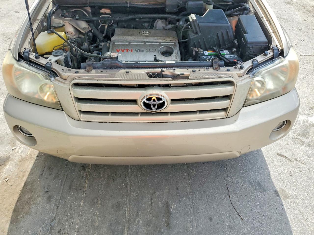 2005 TOYOTA HIGHLANDER