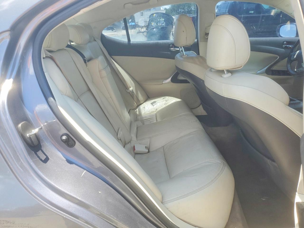 2013 LEXUS IS