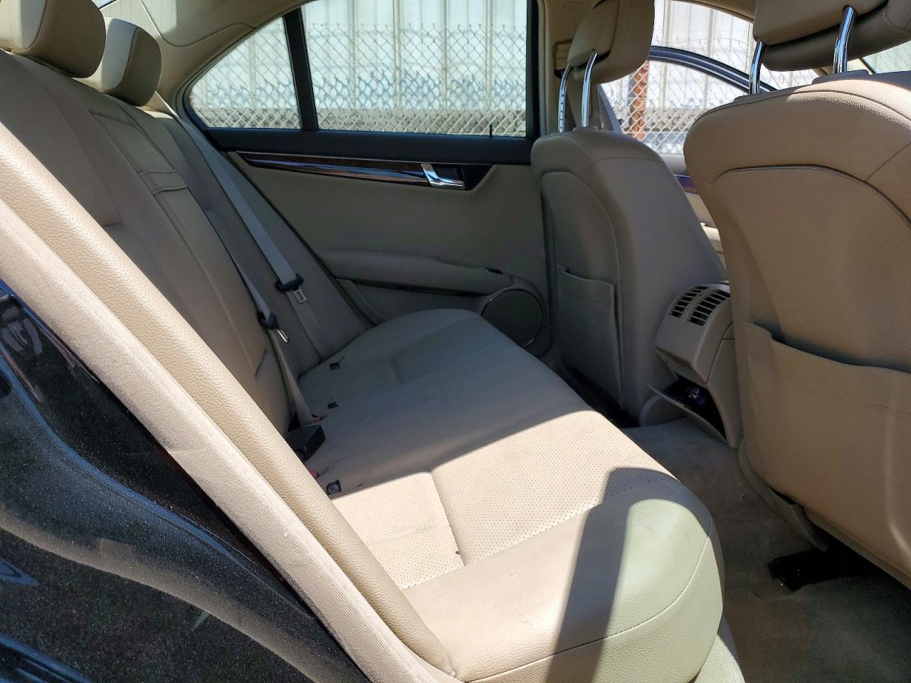 2010 MERCEDES-BENZ C-CLASS