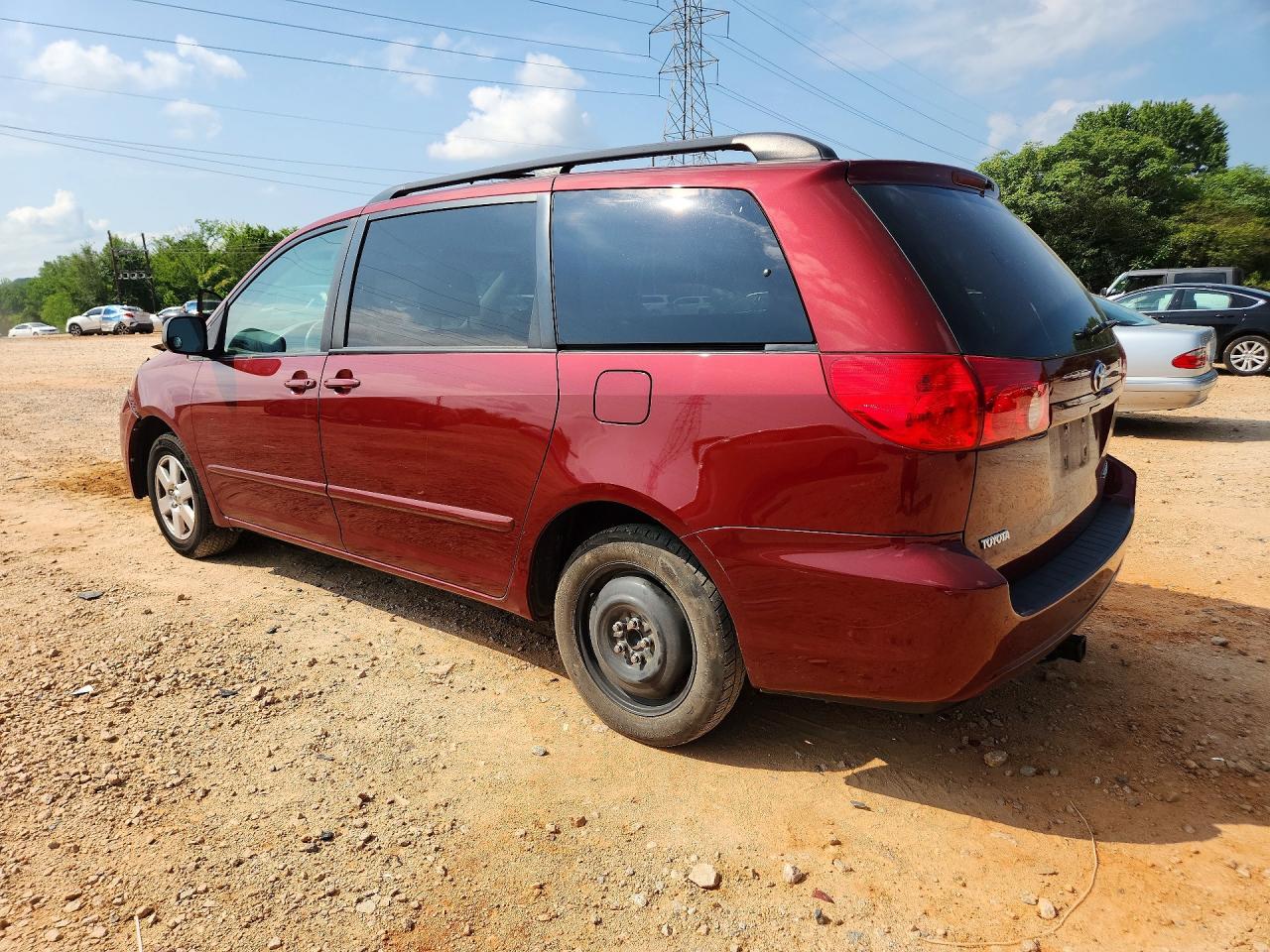 2010 TOYOTA SIENNA